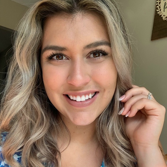 Meet your posher!! 🎉💜 - Picture 1 of 8